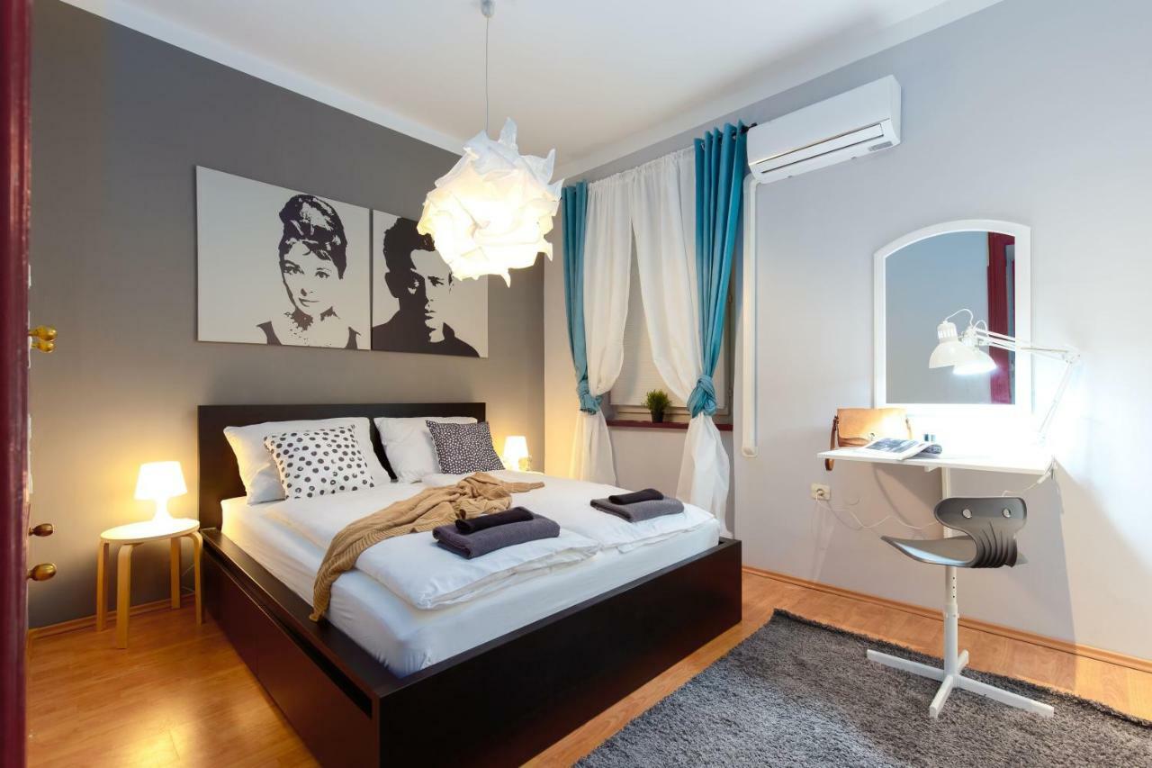 Apartment Dolac In Center Of Town Rijeka Exteriör bild